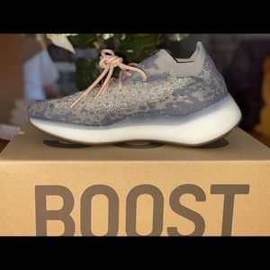 Yeezy boost mist